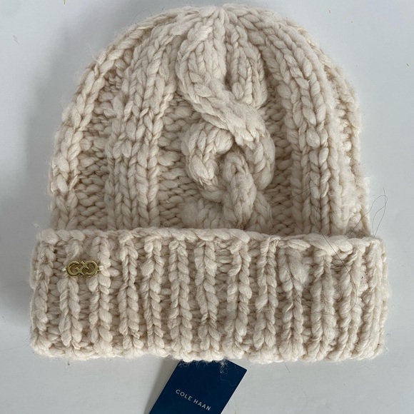 Cole Haan Accessories Nwt Cole Haan Chunky Cable Knit Cuff Hat